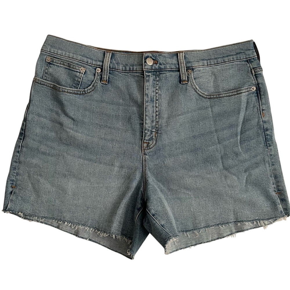 J.Crew High-rise‎ Raw Hem denim Jean shorts Harbor Blue Wash button zip Size 32
